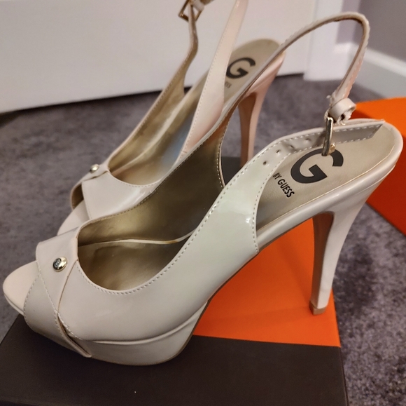 New g by guess shoes - Picture 2 of 4